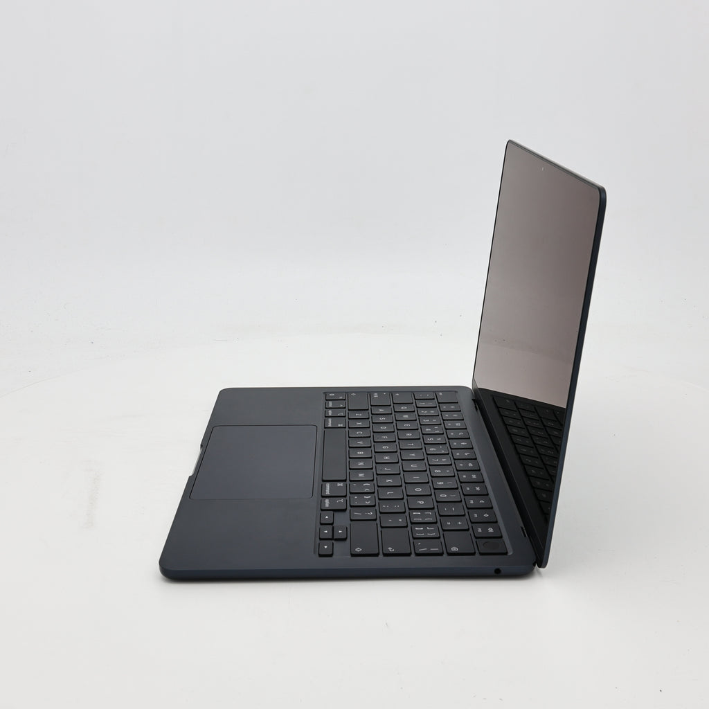 95新 Apple MacBook Air 22年 13寸 M2（8+8核） 16G RAM 256G SSD 午夜色