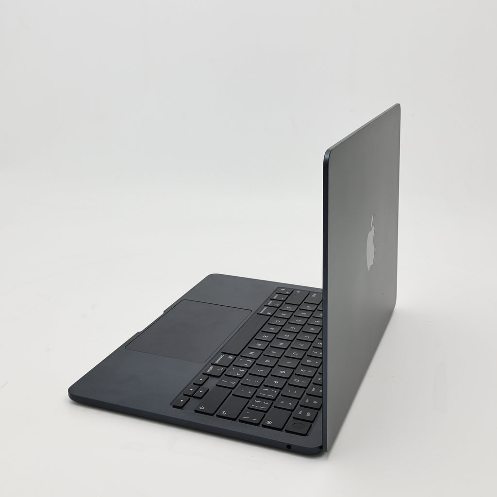 95新 Apple MacBook Air 22年 13寸 M2（8+8核） 8G RAM 256G SSD 午夜色