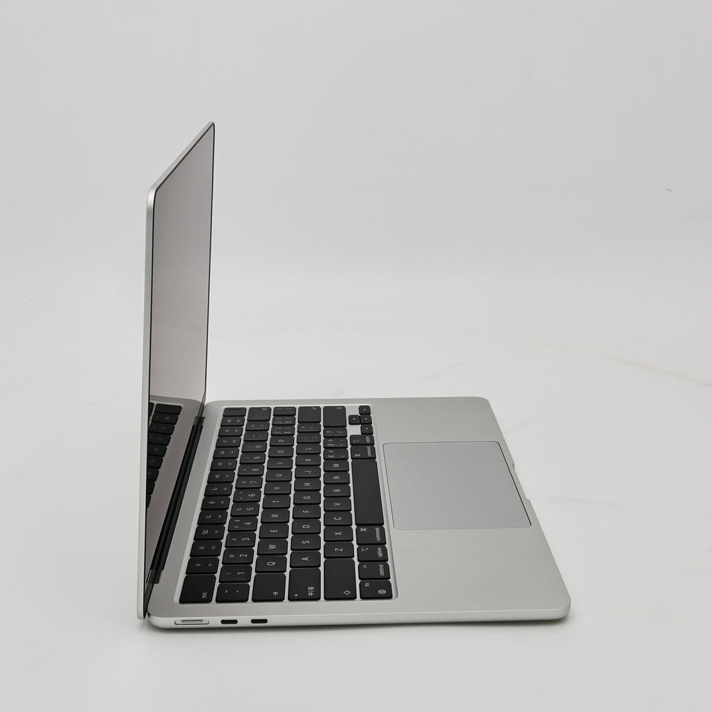 99新 Apple MacBook Air 22年 13寸 M2（8+10核） 8G RAM 512G SSD 銀色