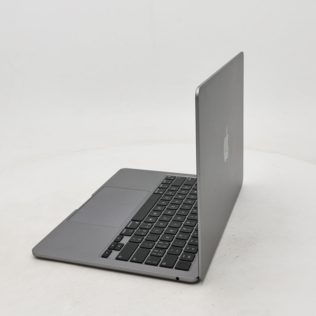 95新 Apple MacBook Air 22年 13寸 M2（8+8核） 8G RAM 256G SSD 深空灰色