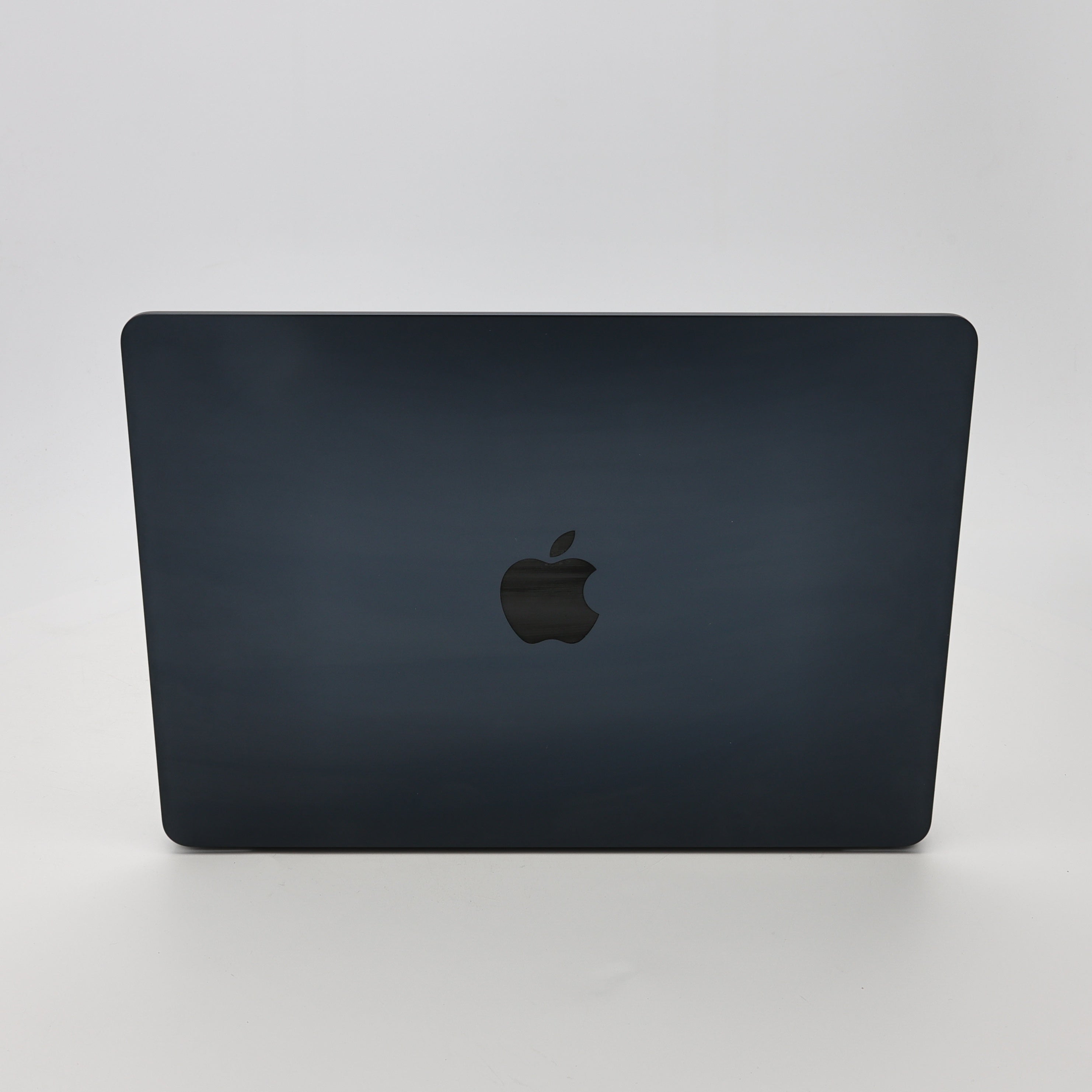 95新 Apple MacBook Air 22年 13寸 M2（8+8核） 8G RAM 256G SSD 午夜色