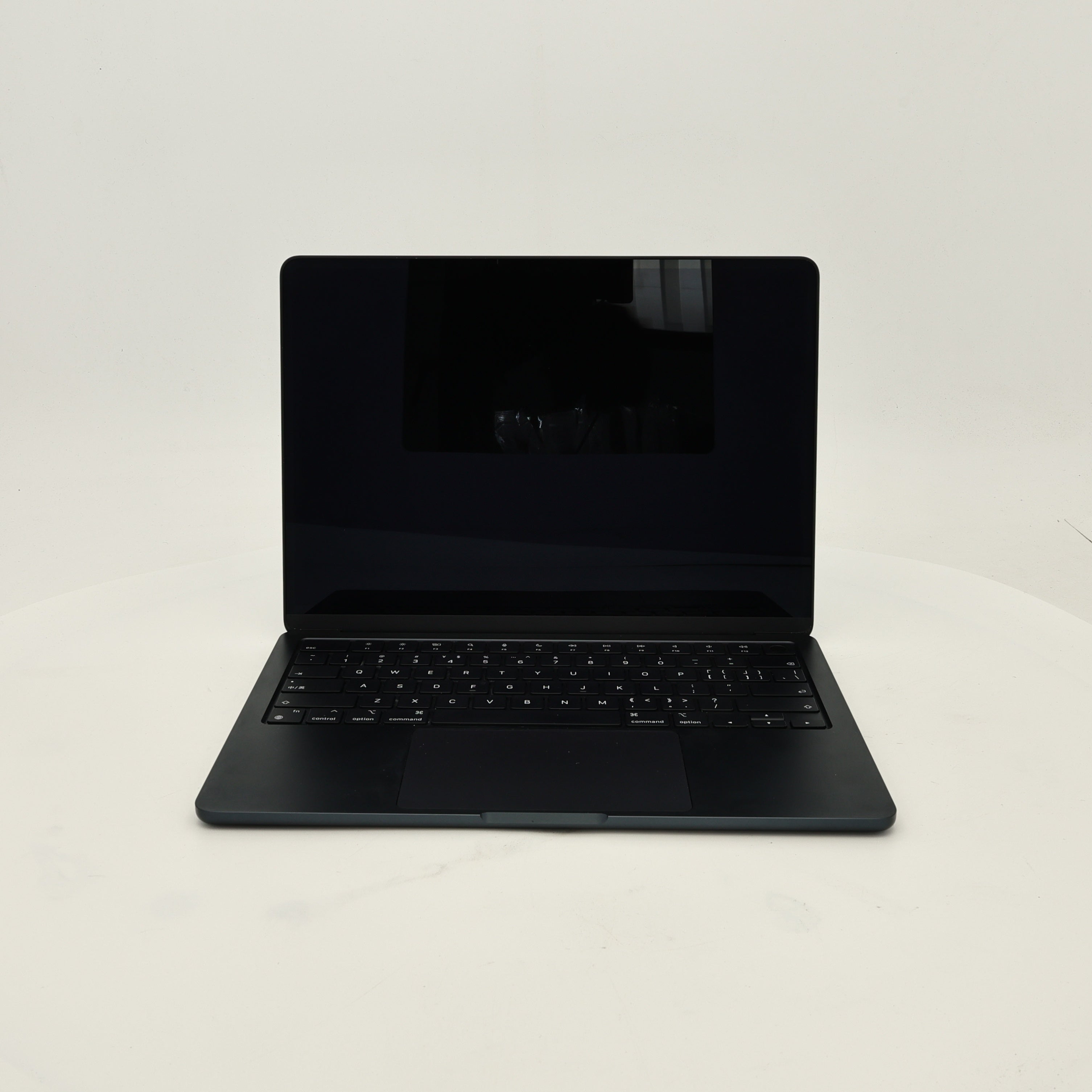 99新 Apple MacBook Air 22年 13寸 M2（8+8核） 8G RAM 256G SSD 深空灰色