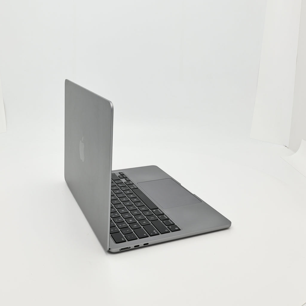 95新 Apple MacBook Air 22年 13寸 M2（8+10核） 8G RAM 512G SSD 深空灰色