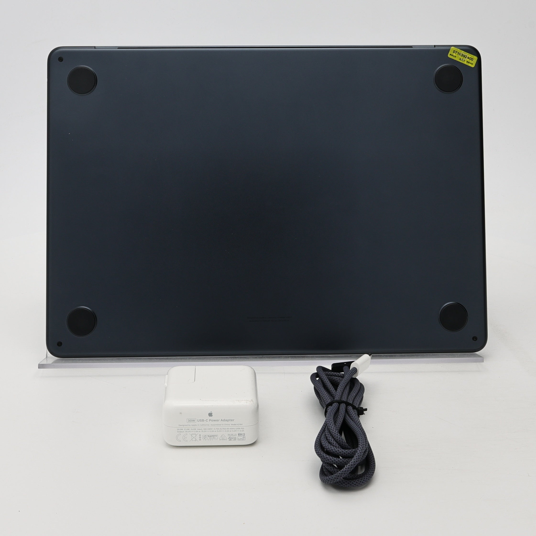95新 Apple MacBook Air 22年 13寸 M2（8+8核） 8G RAM 256G SSD 午夜色