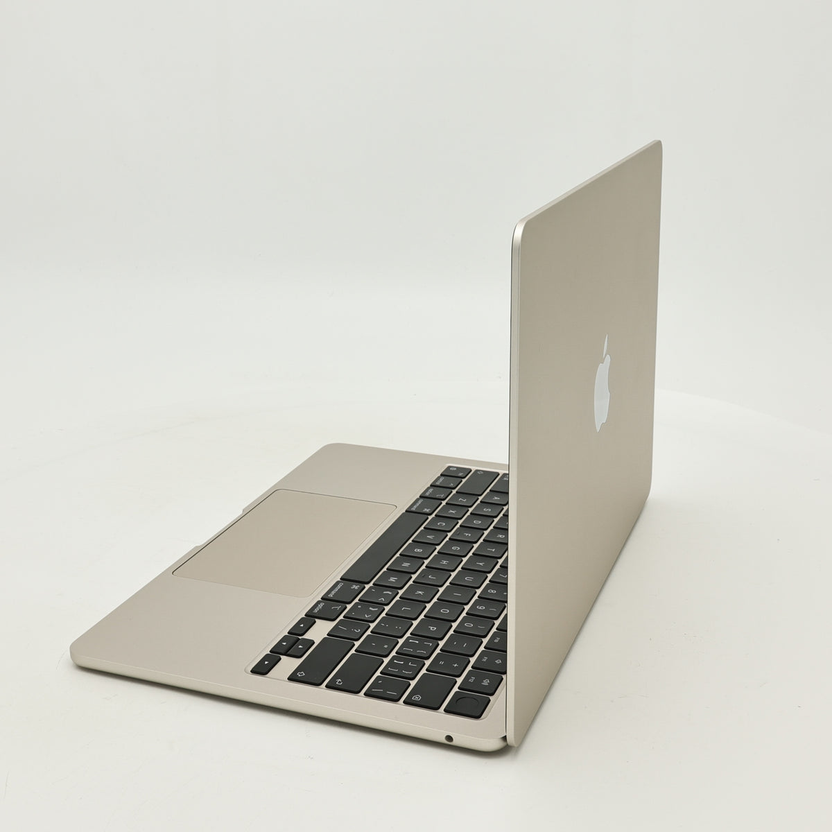 95新 Apple MacBook Air 24年 13寸 M3（8+10核） 8G RAM 512G SSD 星光色