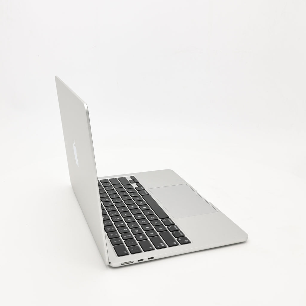95新 Apple MacBook Air 22年 13寸 M2（8+8核） 8G RAM 256G SSD 銀色