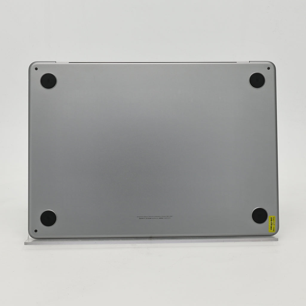 95新 Apple MacBook Air 22年 13寸 M2（8+8核） 8G RAM 256G SSD 深空灰色