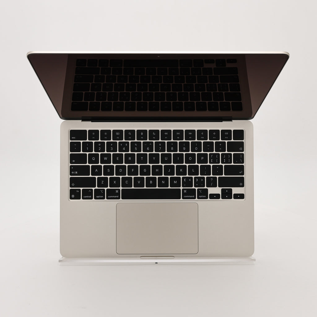 99新 Apple MacBook Air 22年 13寸 M2（8+8核） 16G RAM 256G SSD 星光色