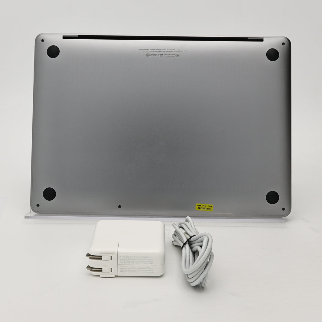 95新 Apple MacBook Pro 22年 13寸 M2（8+10核） 8G RAM 512G SSD 深空灰色