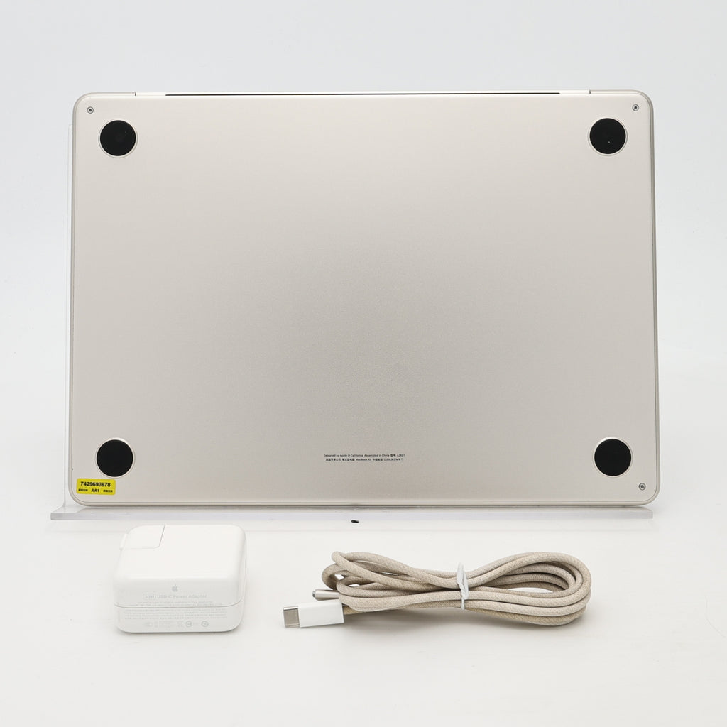 95新 Apple MacBook Air 22年 13寸 M2（8+8核） 8G RAM 256G SSD 星光色