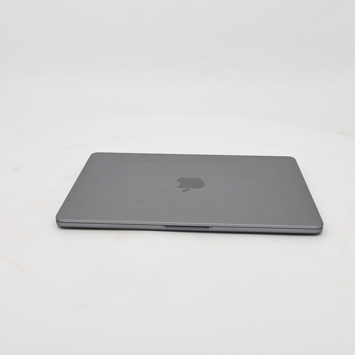 95新 Apple MacBook Air 22年 13寸 M2（8+8核） 8G RAM 256G SSD 深空灰色