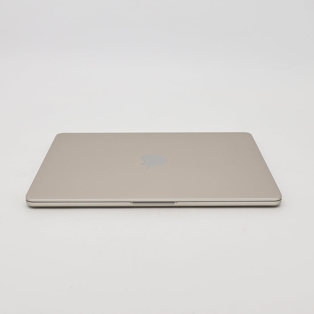 95新 Apple MacBook Air 24年 13寸 M3（8+8核） 8G RAM 256G SSD 星光色