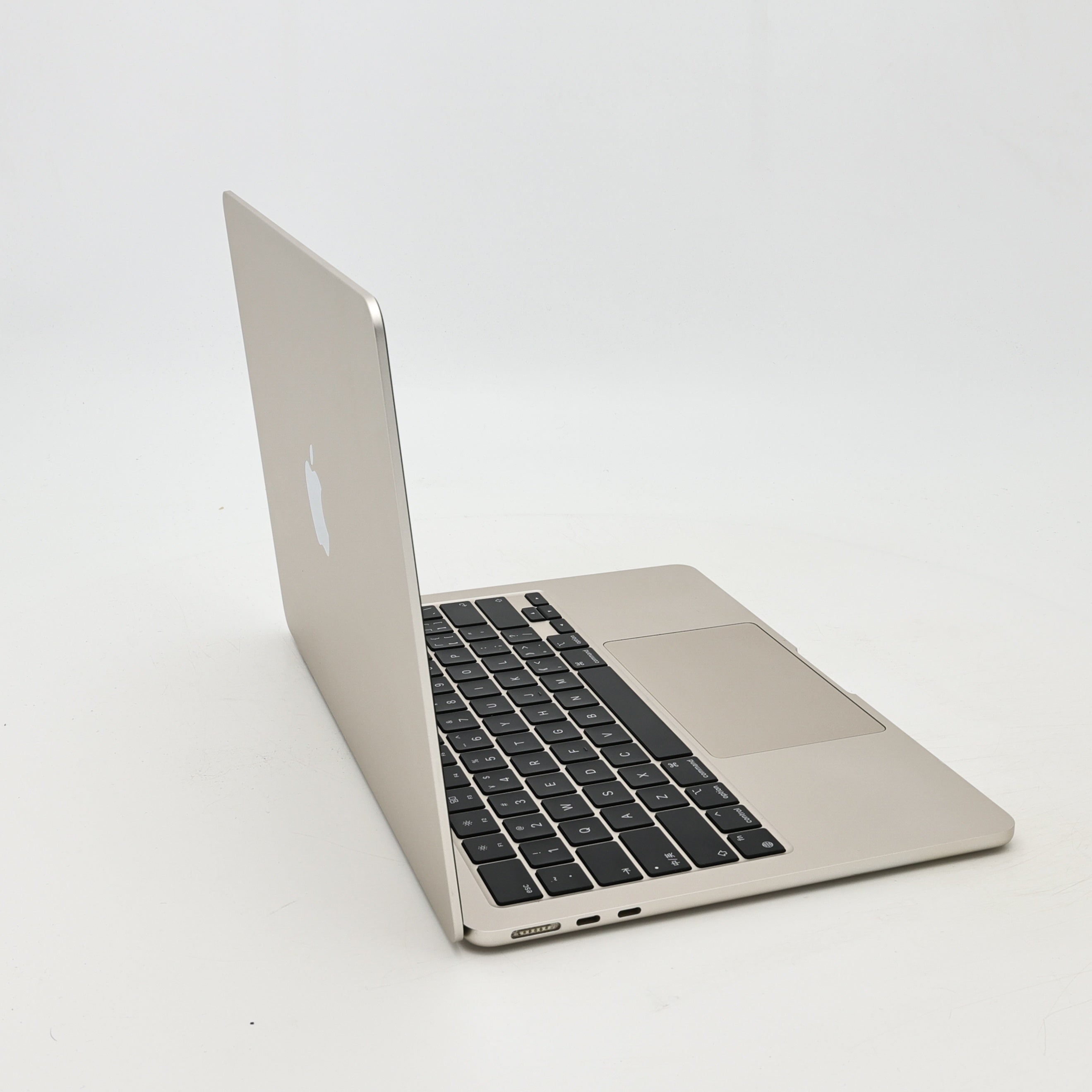 95新 Apple MacBook Air 22年 13寸 M2（8+8核） 8G RAM 256G SSD 星光色