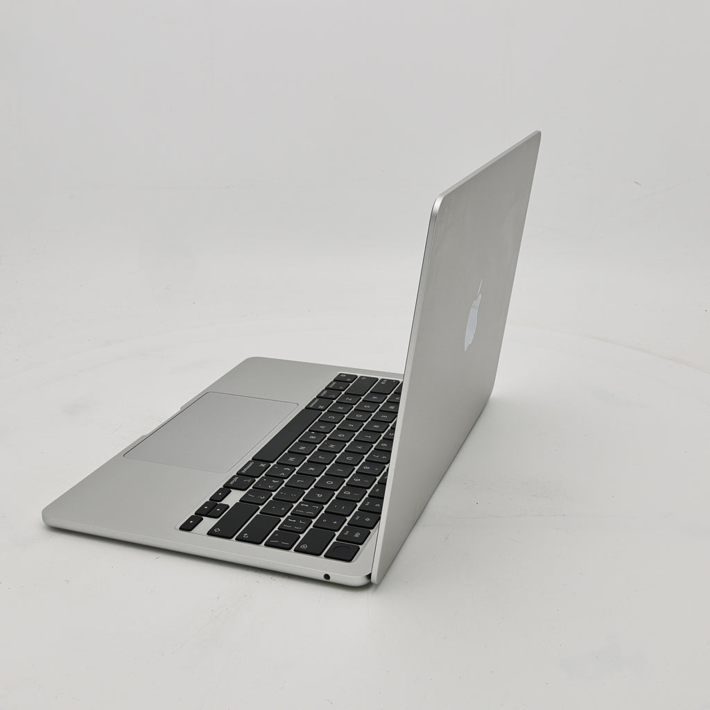 95新 Apple MacBook Air 22年 13寸 M2（8+8核） 8G RAM 256G SSD 銀色