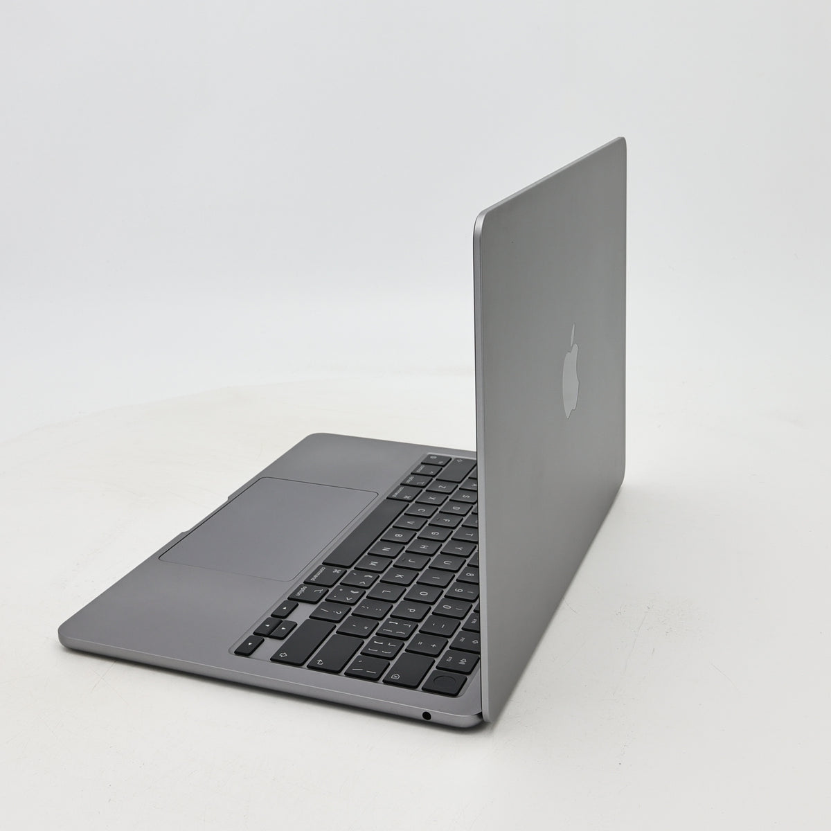 95新 Apple MacBook Air 22年 13寸 M2（8+8核） 8G RAM 256G SSD 深空灰色