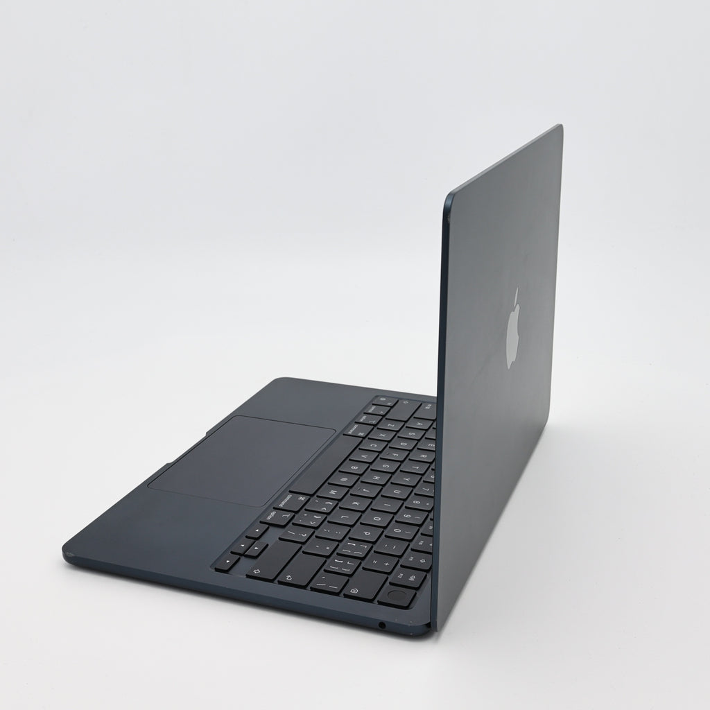 95新 Apple MacBook Air 22年 13寸 M2（8+8核） 8G RAM 256G SSD 午夜色