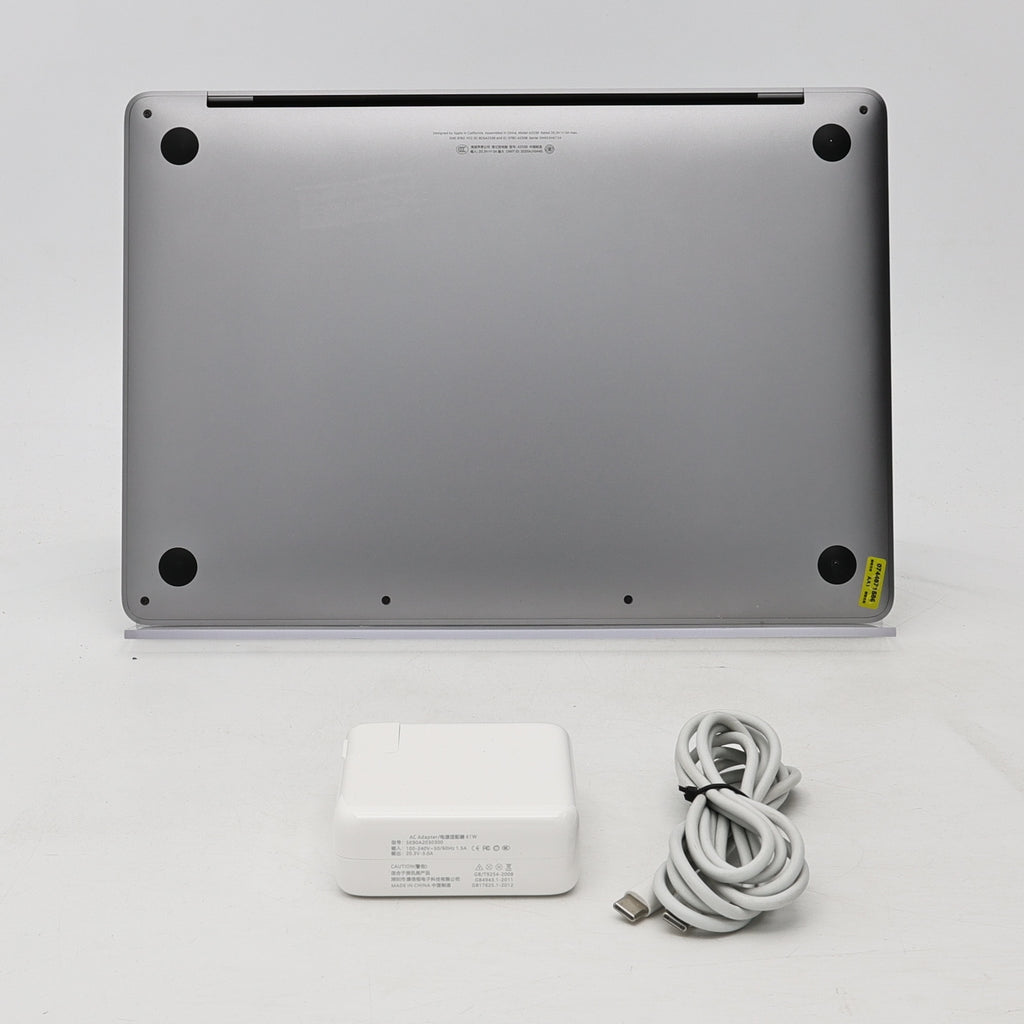 95新 Apple MacBook Pro 22年 13寸 M2（8+10核） 8G RAM 512G SSD 深空灰色