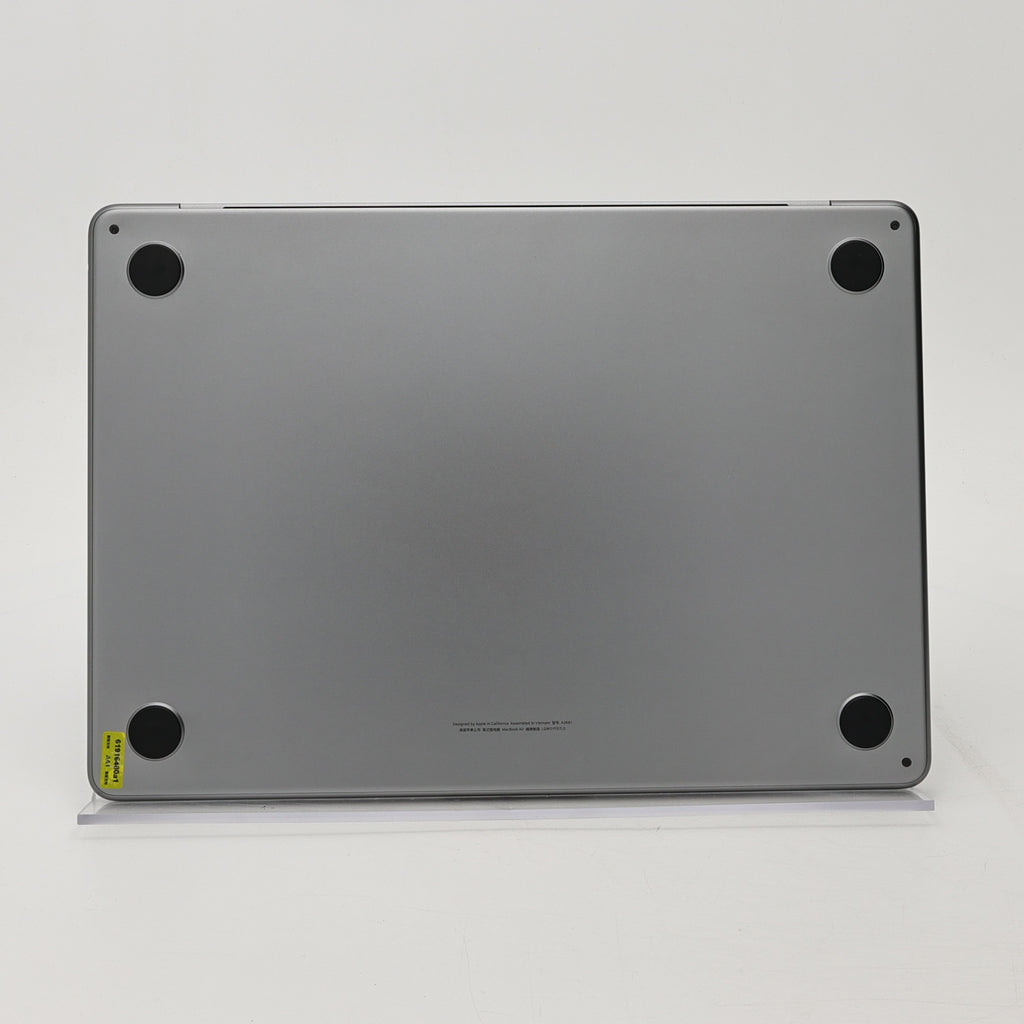 95新 Apple MacBook Air 22年 13寸 M2（8+8核） 8G RAM 256G SSD 深空灰色