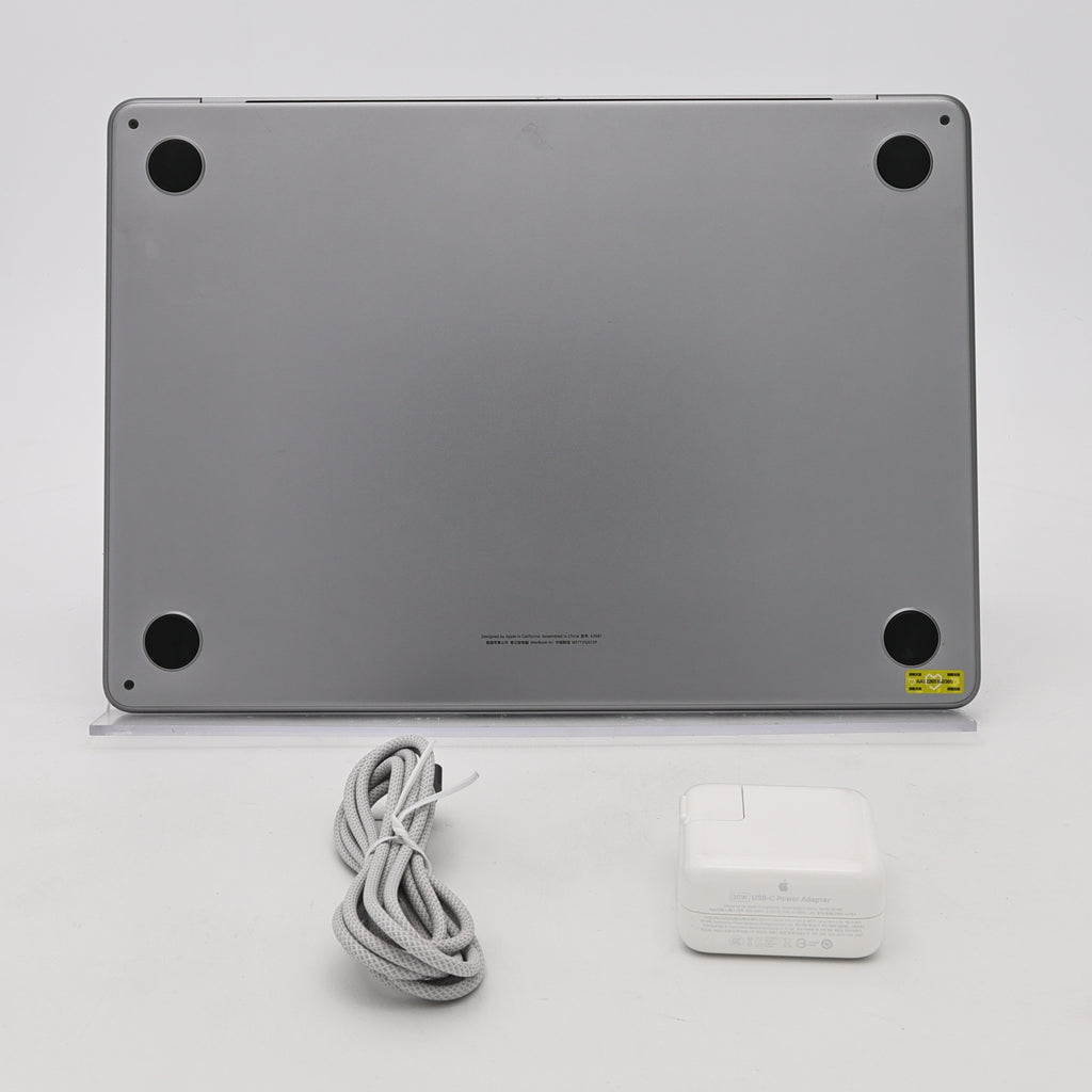 95新 Apple MacBook Air 22年 13寸 M2（8+8核） 16G RAM 256G SSD 深空灰色