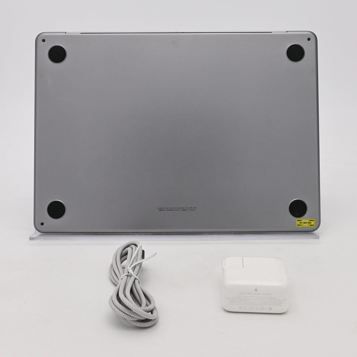 95新 Apple MacBook Air 22年 13寸 M2（8+8核） 16G RAM 256G SSD 深空灰色