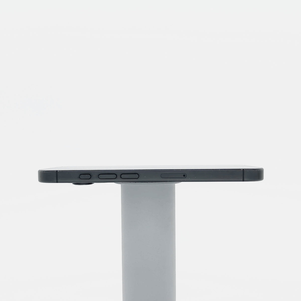 95新 Apple iPhone 16 Pro 128G 黑色鈦金屬 中國大陸版