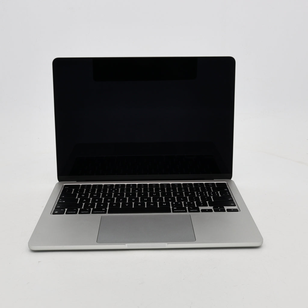 95新 Apple MacBook Air 22年 13寸 M2（8+8核） 8G RAM 256G SSD 銀色