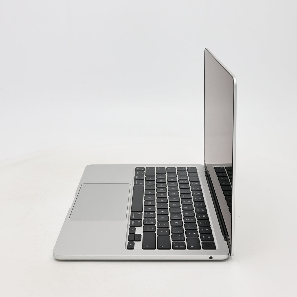 95新 Apple MacBook Air 22年 13寸 M2（8+8核） 8G RAM 512G SSD 銀色