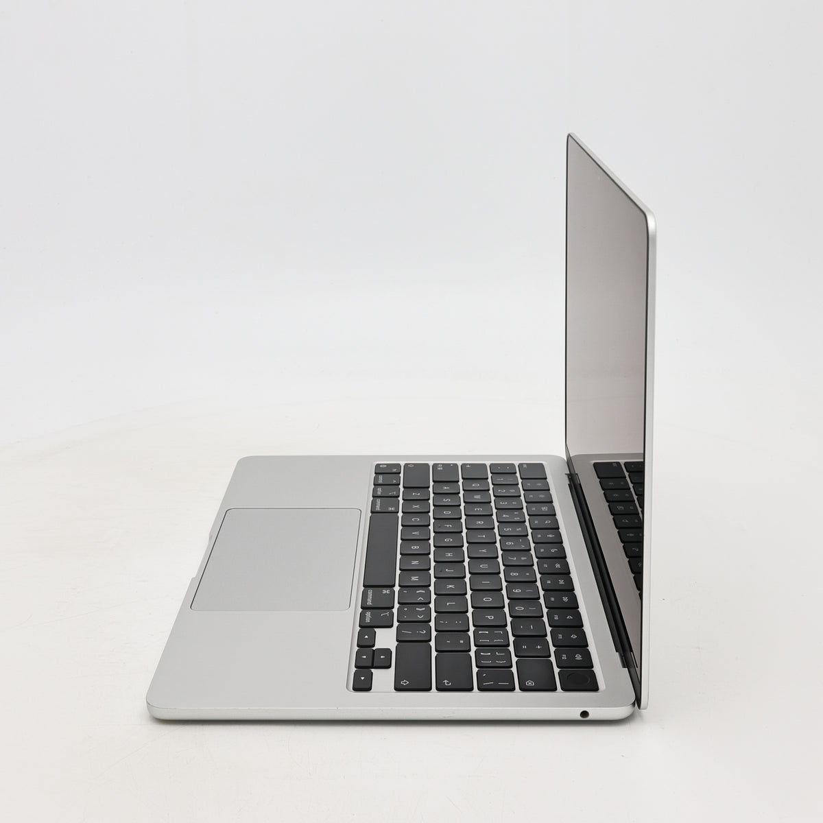 95新 Apple MacBook Air 22年 13寸 M2（8+8核） 8G RAM 512G SSD 銀色