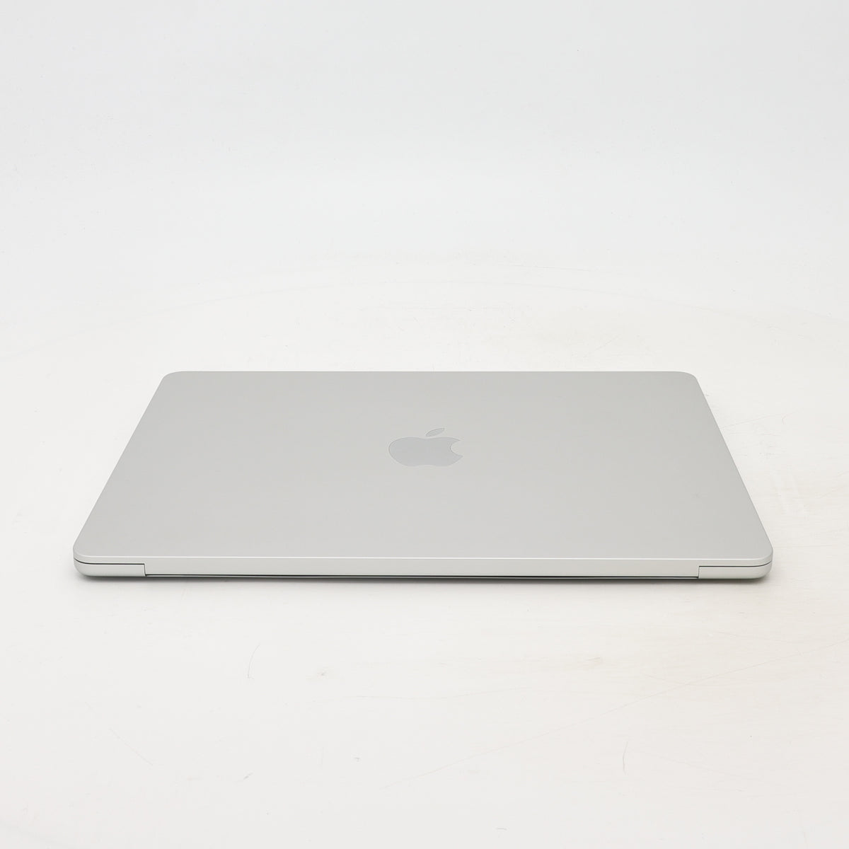 95新 Apple MacBook Air 22年 13寸 M2（8+8核） 8G RAM 512G SSD 銀色