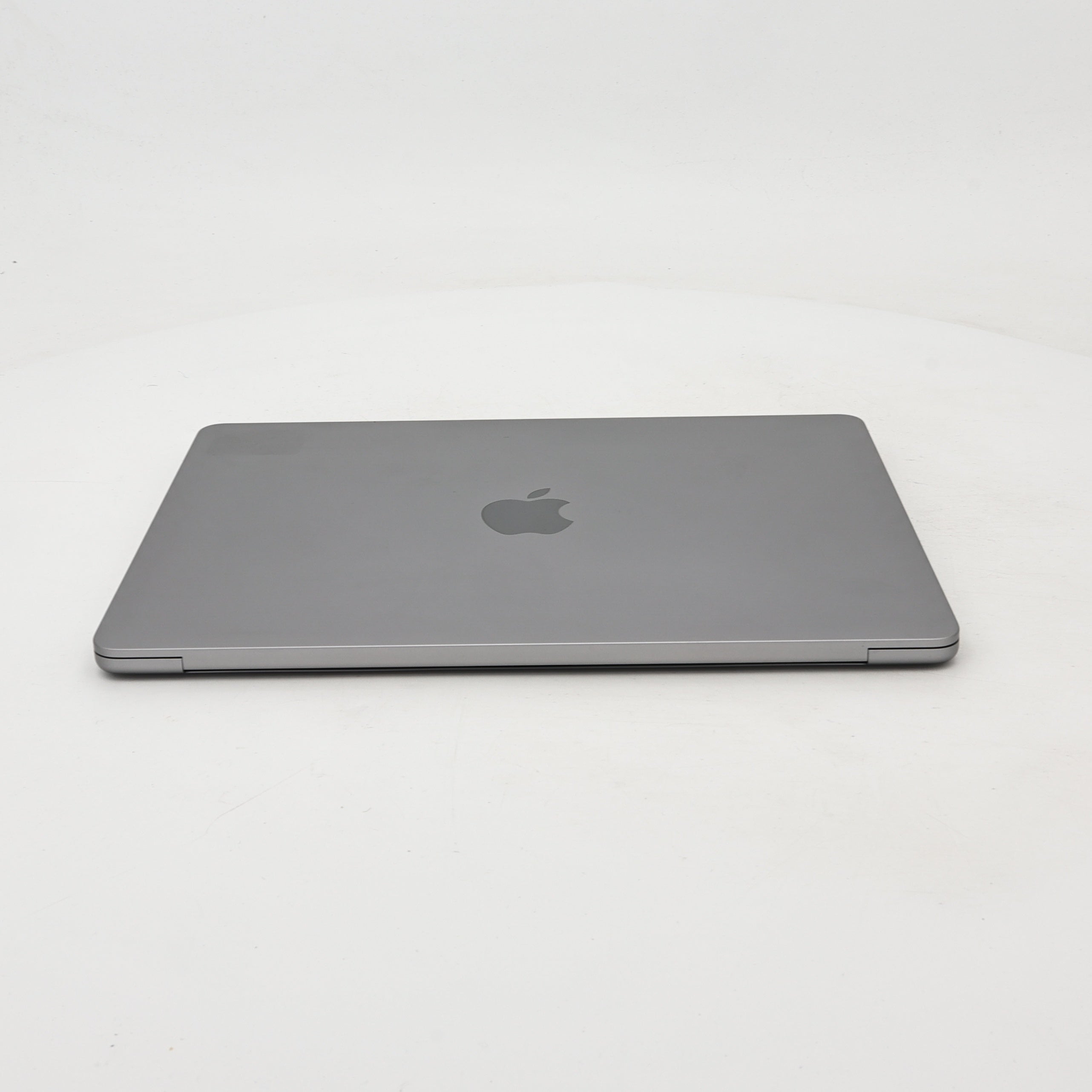 95新 Apple MacBook Air 22年 13寸 M2（8+8核） 8G RAM 256G SSD 深空灰色
