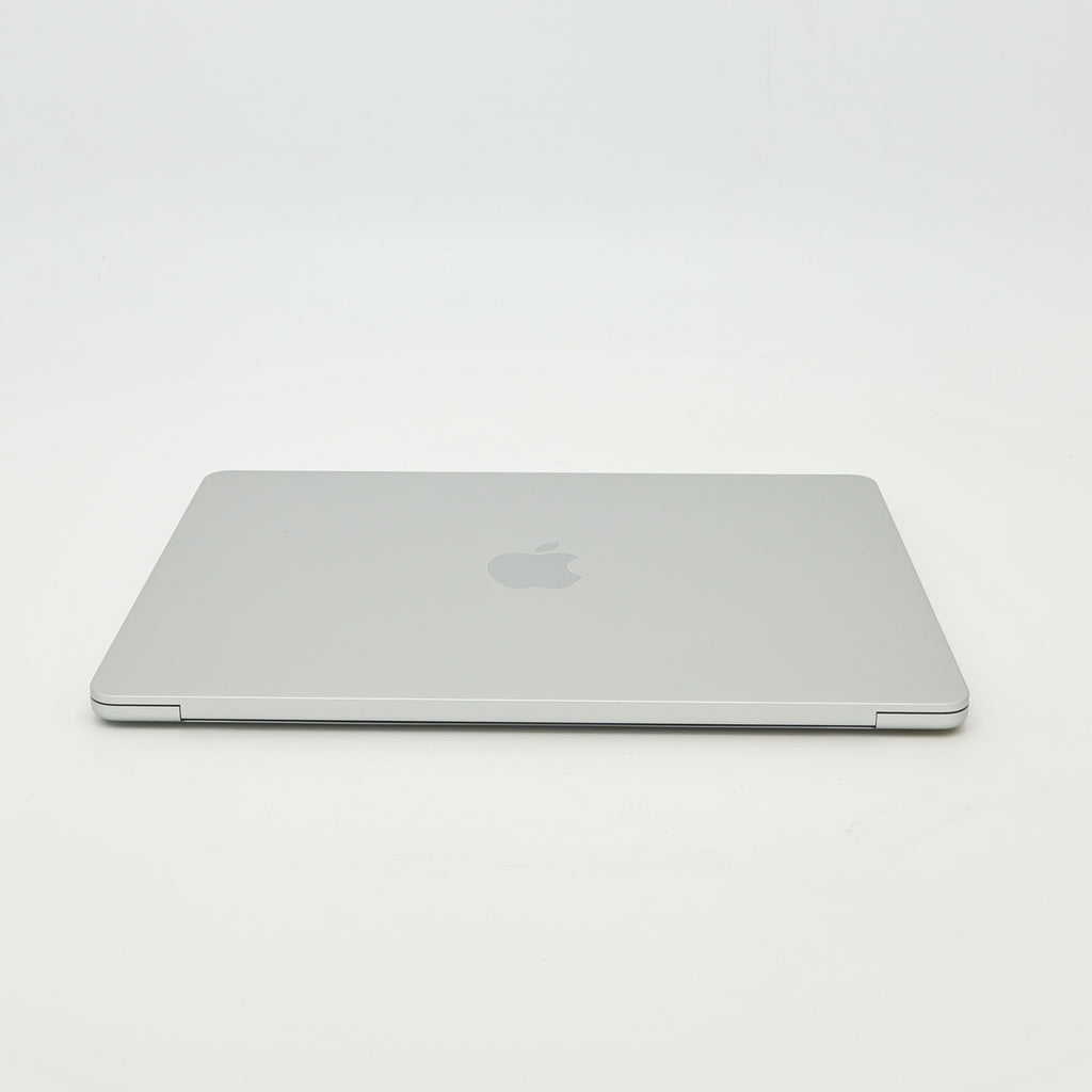 95新 Apple MacBook Air 24年 13寸 M3（8+8核） 8G RAM 256G SSD 銀色