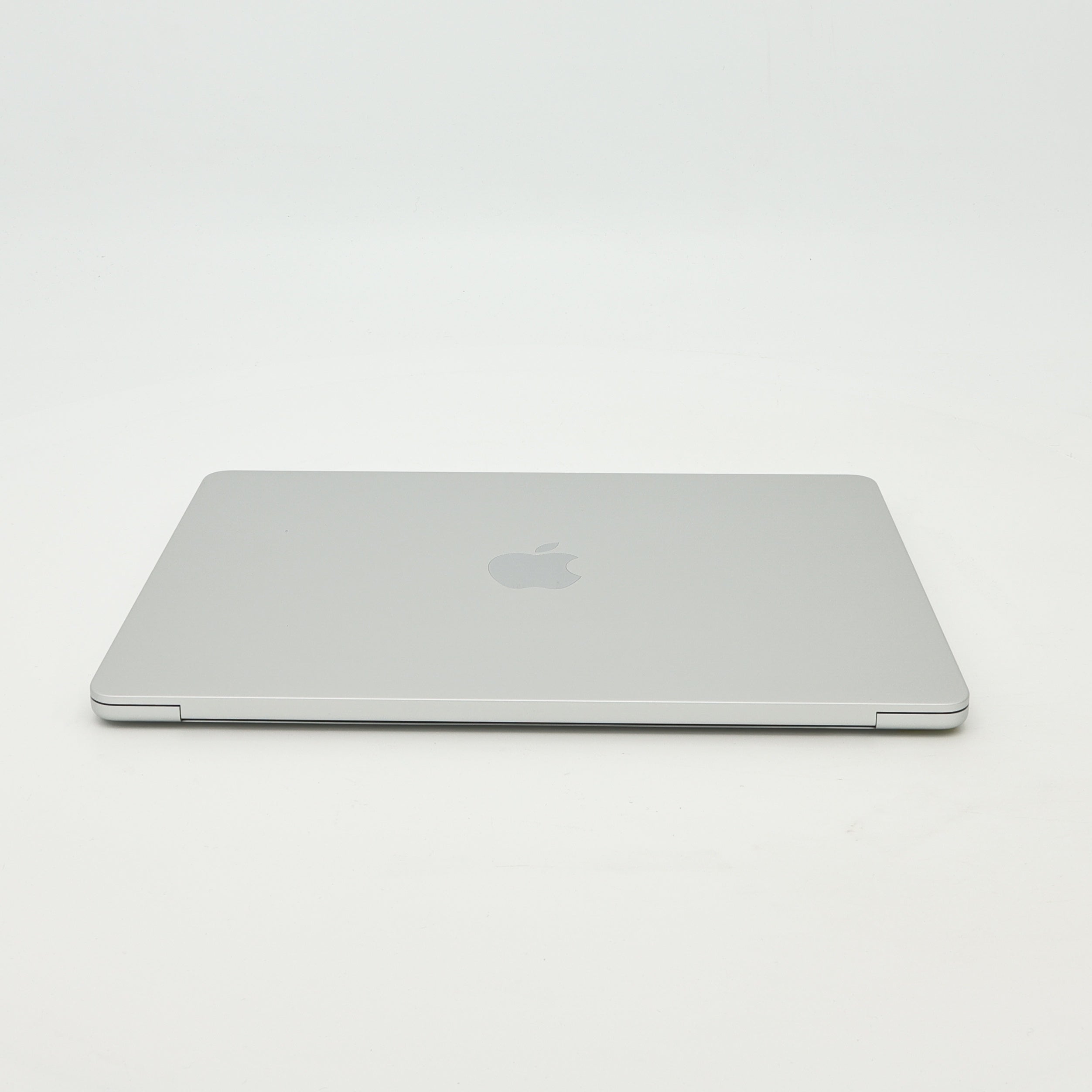 95新 Apple MacBook Air 24年 13寸 M3（8+8核） 8G RAM 256G SSD 銀色