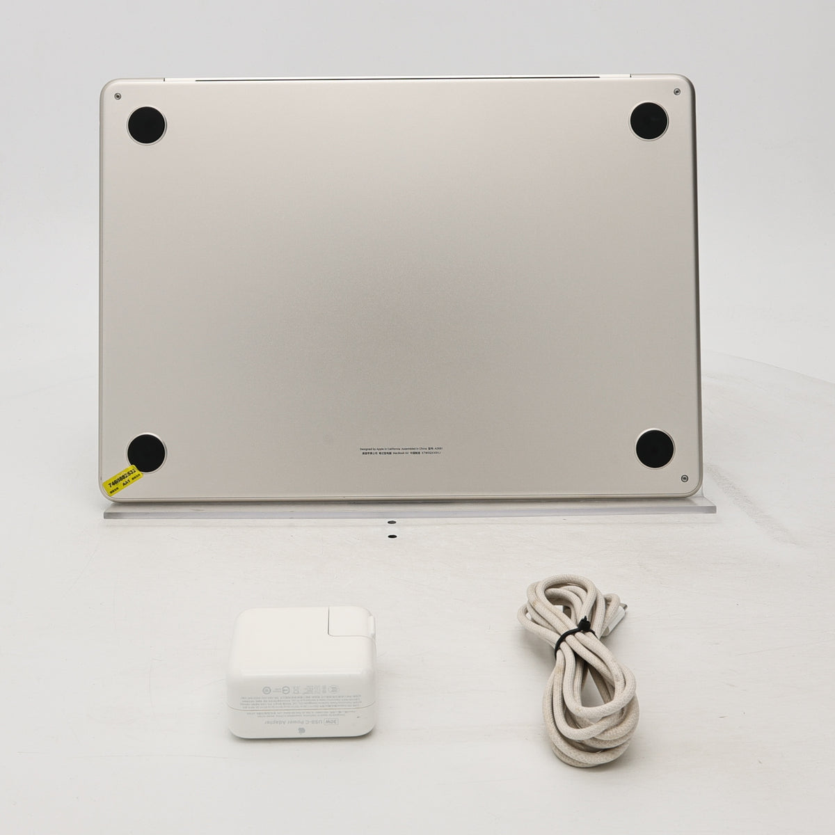 95新 Apple MacBook Air 22年 13寸 M2（8+8核） 8G RAM 256G SSD 星光色