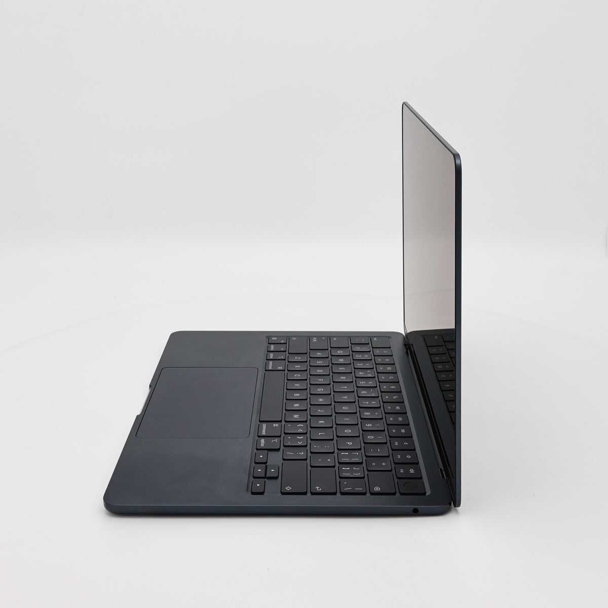 95新 Apple MacBook Air 24年 13寸 M3（8+8核） 8G RAM 256G SSD 午夜色