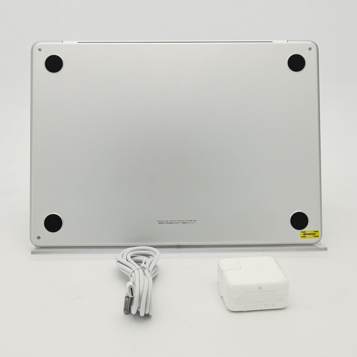 95新 Apple MacBook Air 22年 13寸 M2（8+8核） 8G RAM 256G SSD 銀色