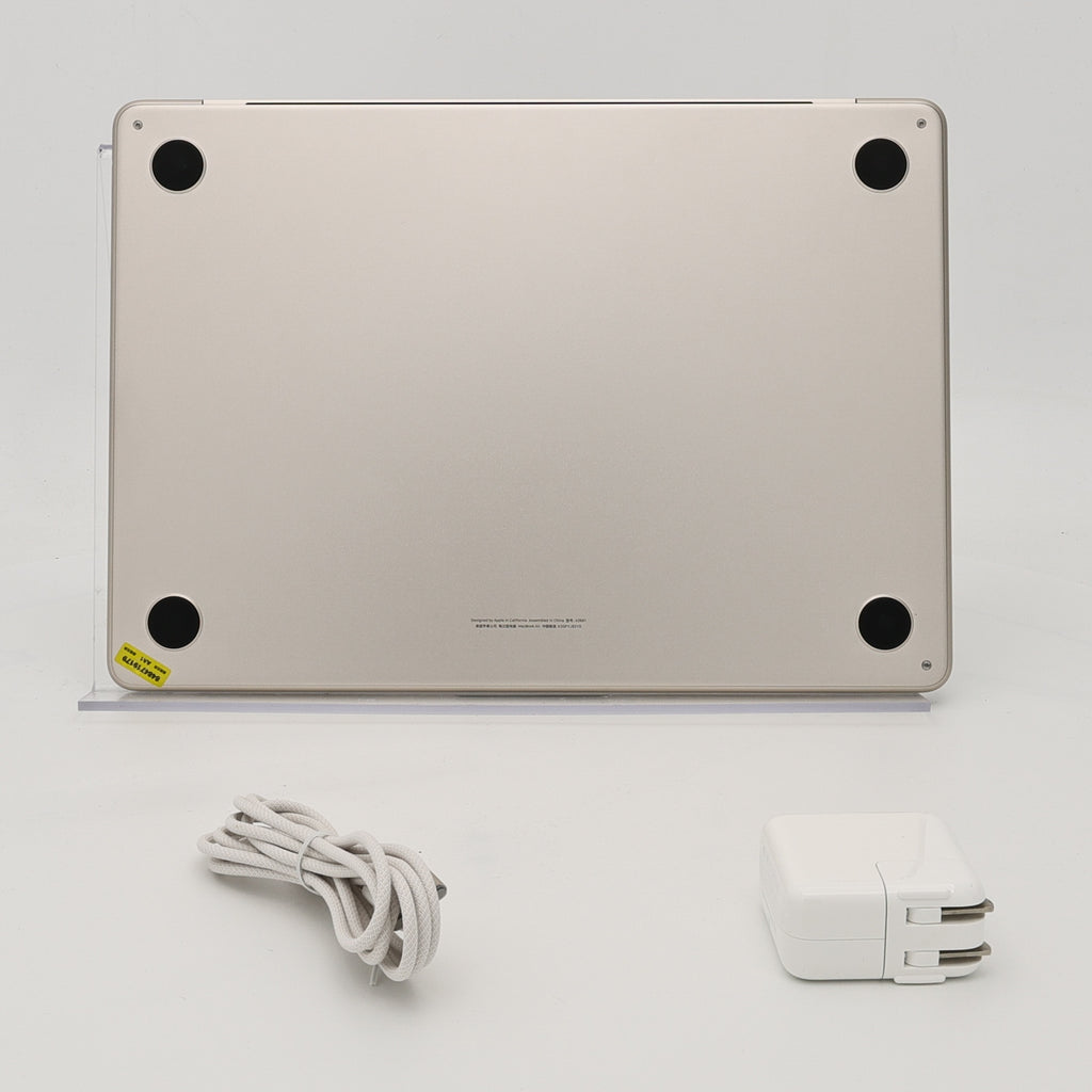 99新 Apple MacBook Air 22年 13寸 M2（8+8核） 16G RAM 256G SSD 星光色