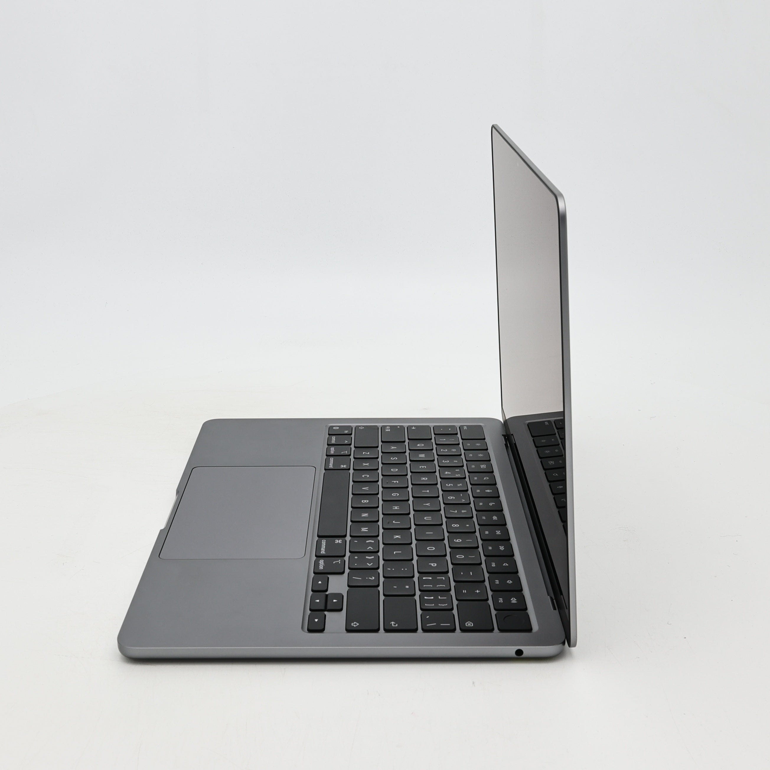 95新 Apple MacBook Air 22年 13寸 M2（8+10核） 8G RAM 512G SSD 深空灰色