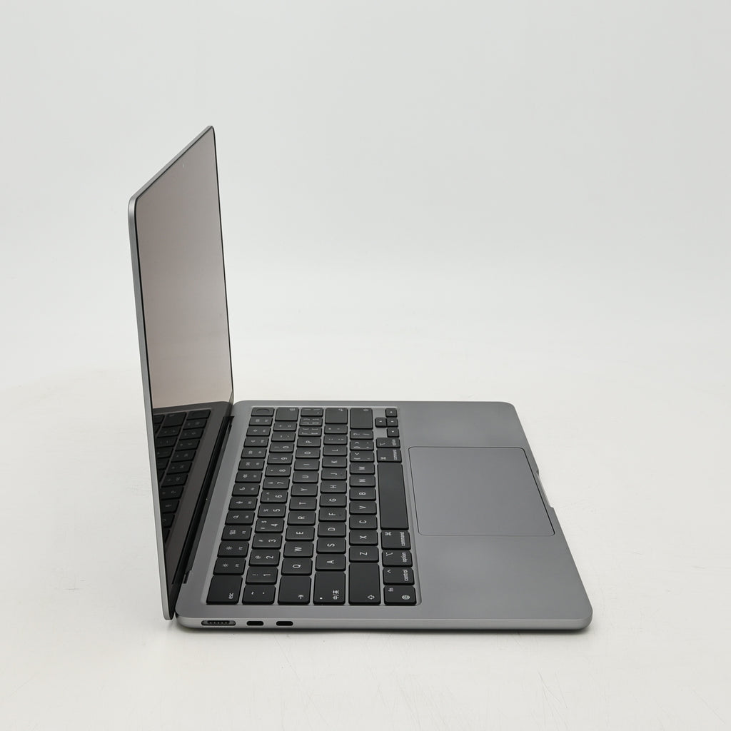 95新 Apple MacBook Air 22年 13寸 M2（8+8核） 16G RAM 256G SSD 深空灰色