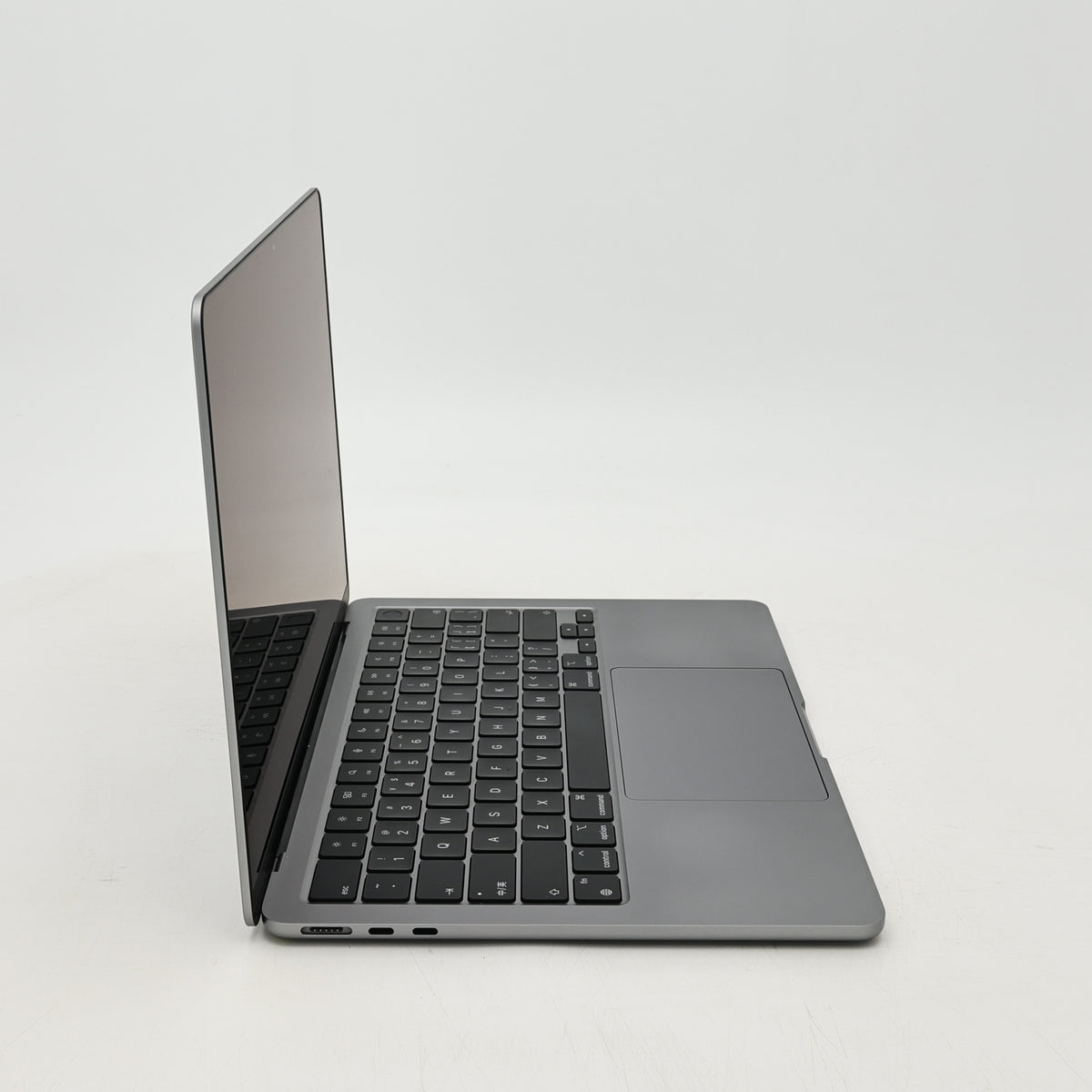 95新 Apple MacBook Air 22年 13寸 M2（8+8核） 16G RAM 256G SSD 深空灰色