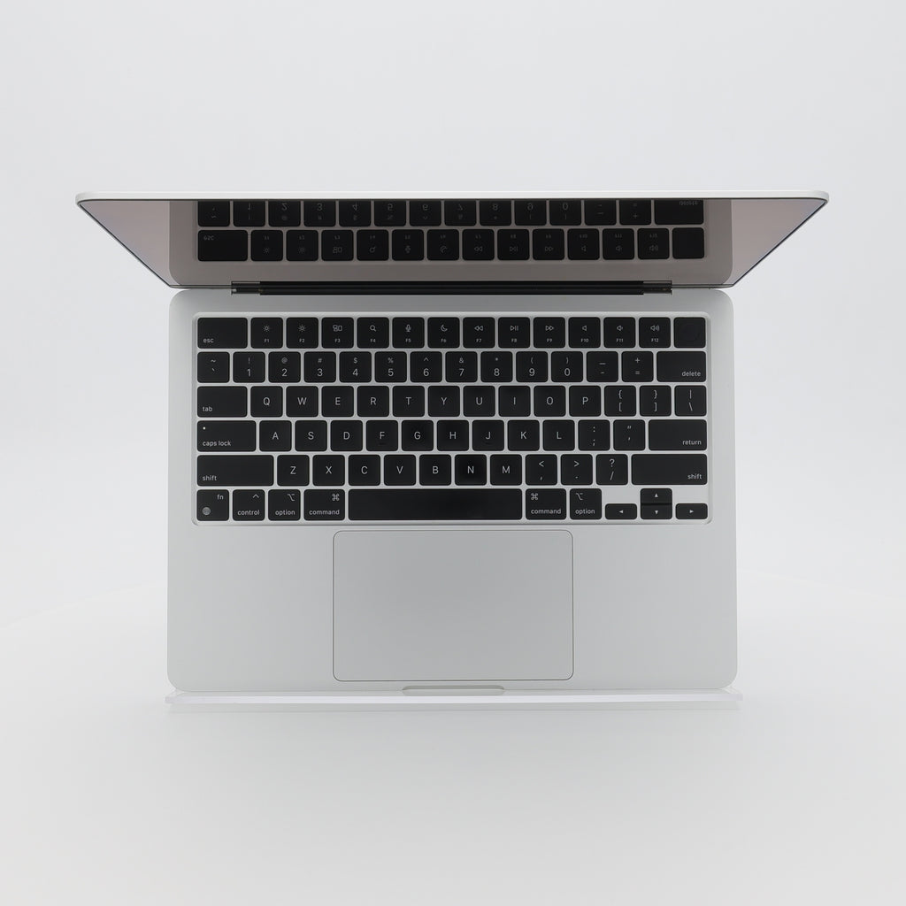 95新 Apple MacBook Air 22年 13寸 M2（8+8核） 8G RAM 256G SSD 銀色