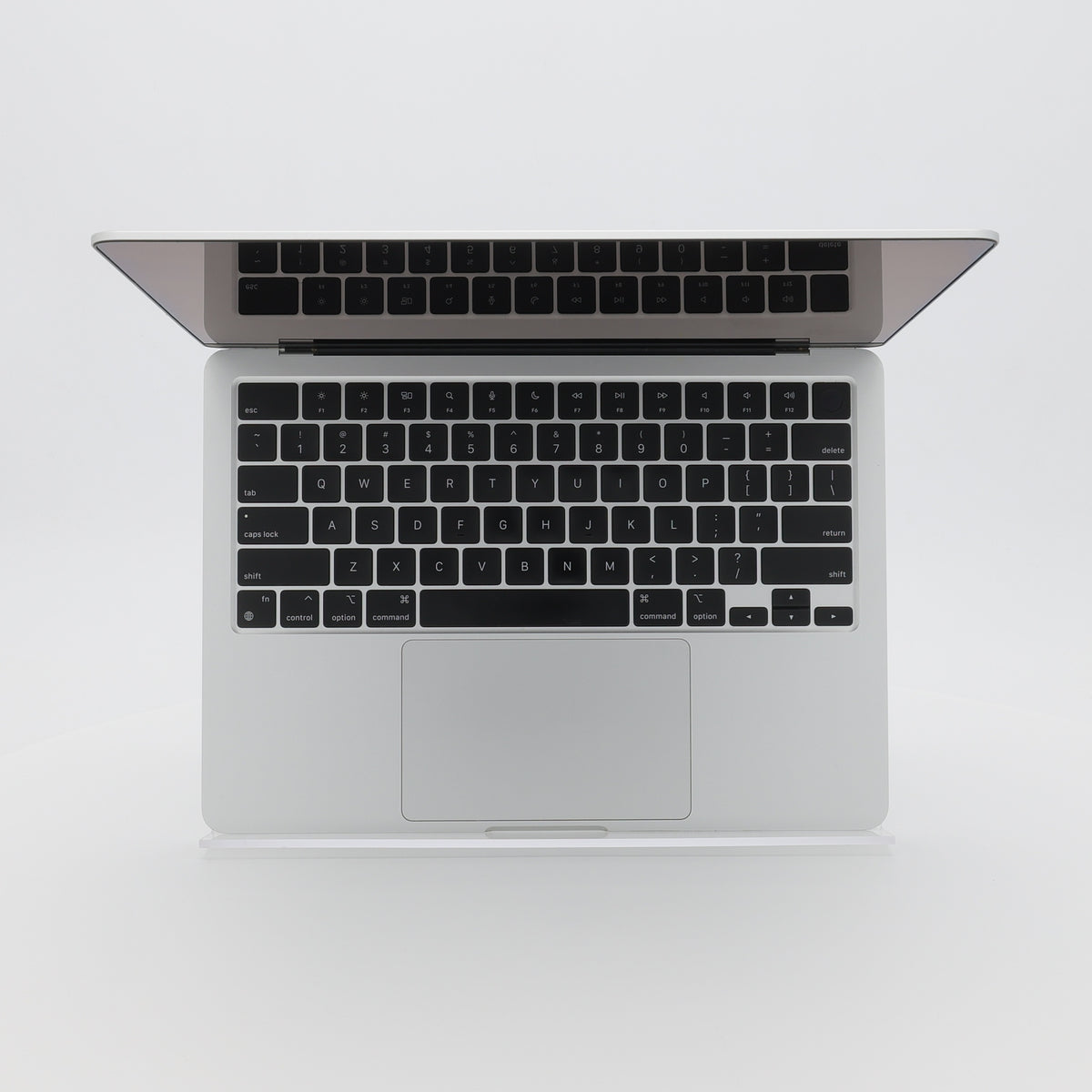 95新 Apple MacBook Air 22年 13寸 M2（8+8核） 8G RAM 256G SSD 銀色