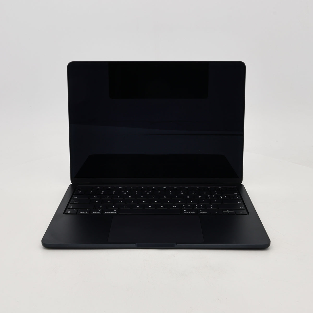 95新 Apple MacBook Air 22年 13寸 M2（8+8核） 8G RAM 256G SSD 午夜色