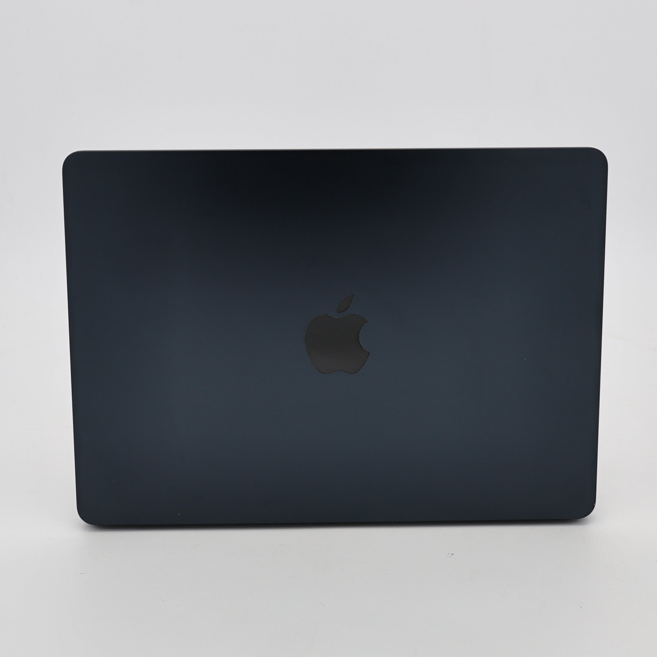 95新 Apple MacBook Air 22年 13寸 M2（8+8核） 8G RAM 256G SSD 午夜色