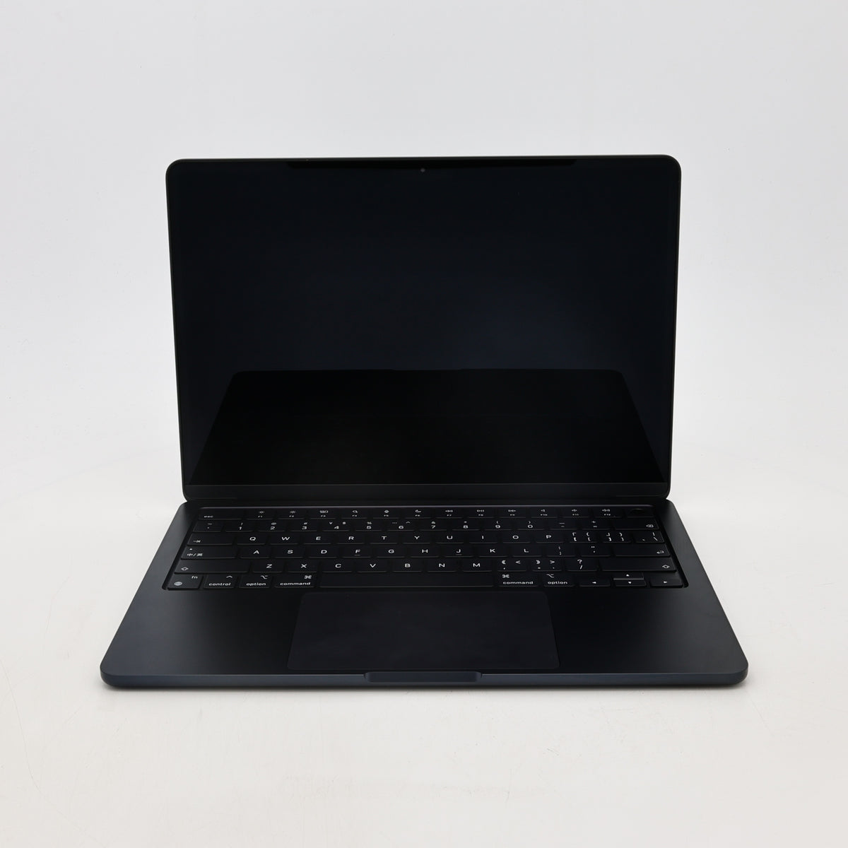 95新 Apple MacBook Air 22年 13寸 M2（8+8核） 8G RAM 256G SSD 午夜色