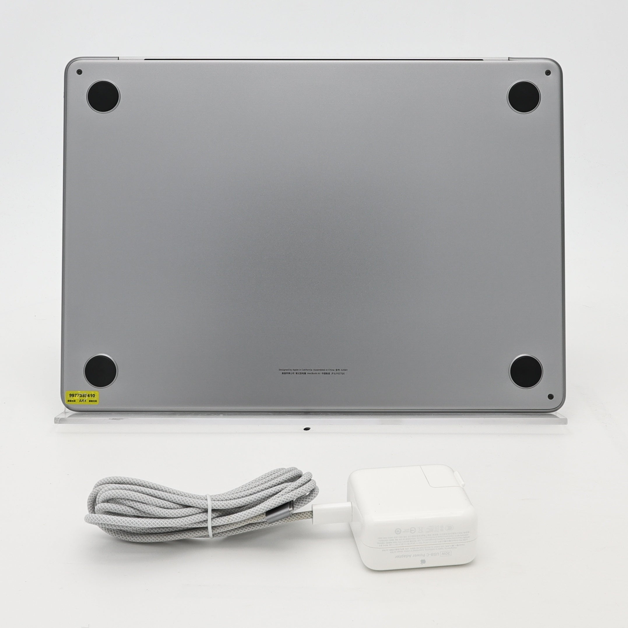 95新 Apple MacBook Air 22年 13寸 M2（8+8核） 8G RAM 256G SSD 深空灰色