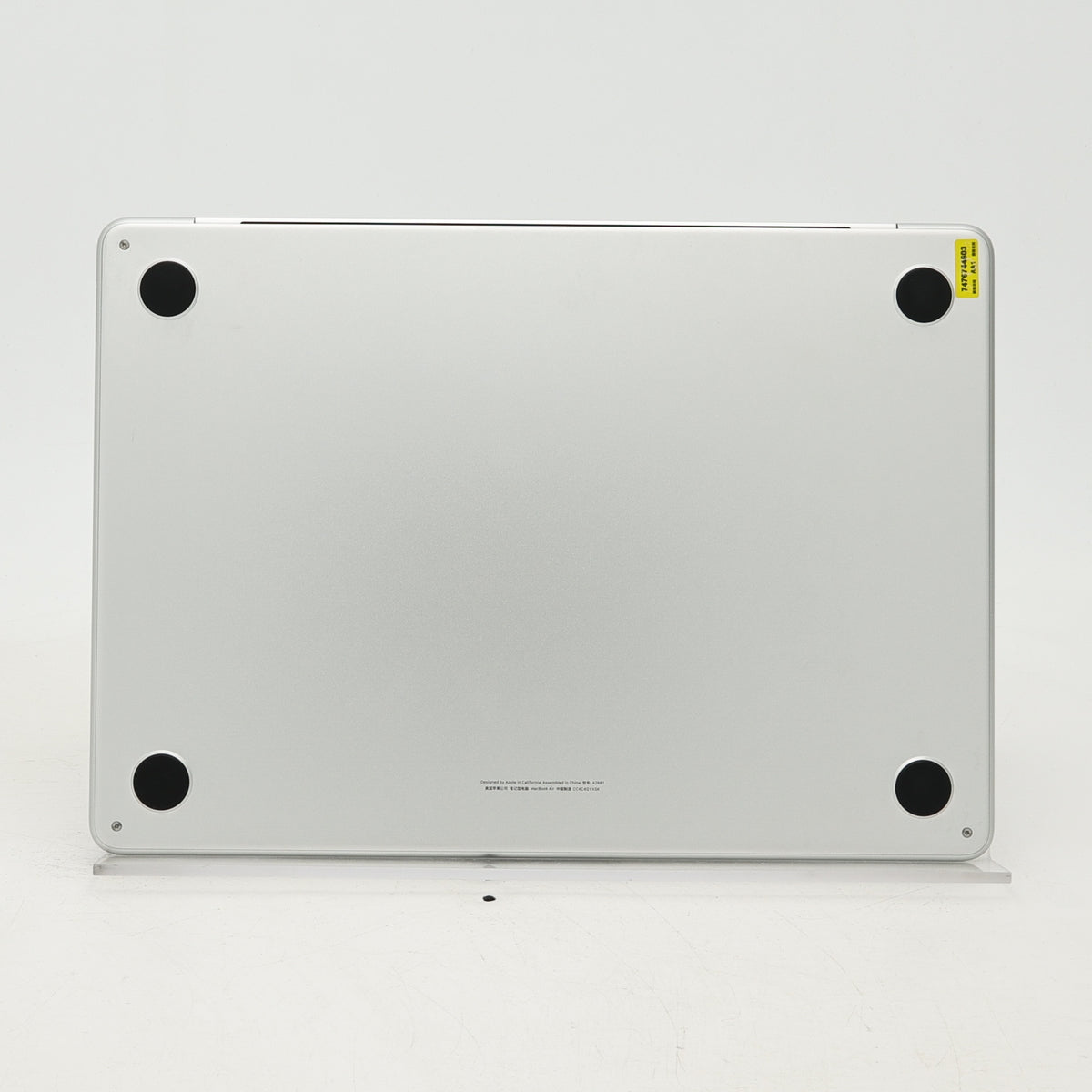 95新 Apple MacBook Air 22年 13寸 M2（8+8核） 8G RAM 256G SSD 銀色