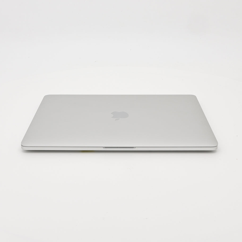 95新 Apple MacBook Pro 22年 13寸 M2（8+10核） 8G RAM 512G SSD 銀色