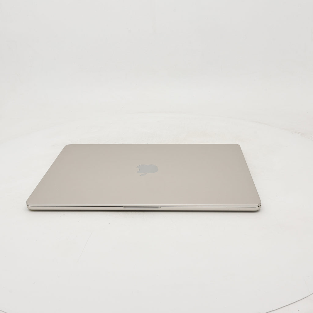 95新 Apple MacBook Air 24年 15寸 M3（8+10核） 8G RAM 256G SSD 銀色