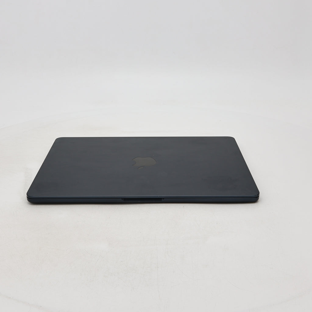 95新 Apple MacBook Air 22年 13寸 M2（8+8核） 8G RAM 256G SSD 午夜色