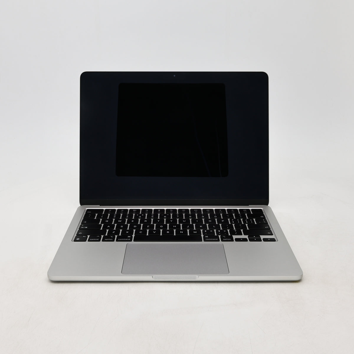 95新 Apple MacBook Air 22年 13寸 M2（8+10核） 8G RAM 512G SSD 銀色